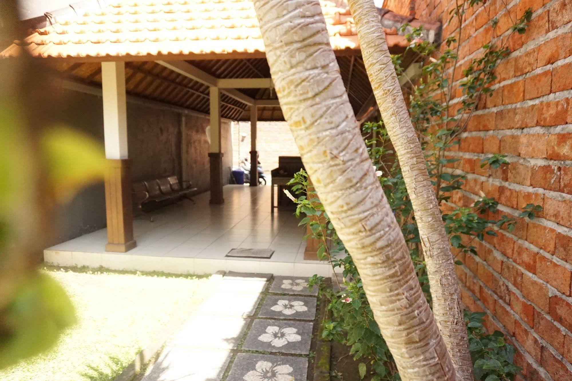 Cameng Homestay Denpasar  Exterior photo